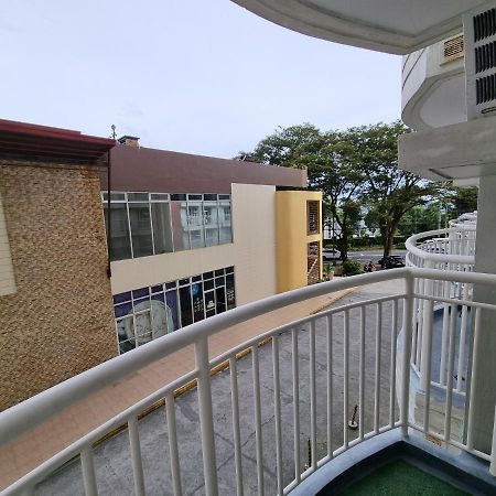 4 Pax Tagaytay Prime Staycation Wifi Netflix And Light Cooking Free Viewdeck تاجيتاي المظهر الخارجي الصورة